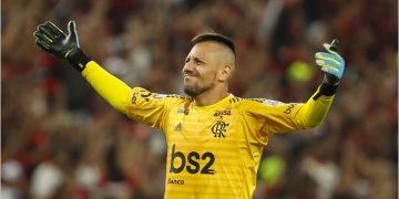 Flamengo e Diego Alves entram em acordo e goleiro renova por mais um ano