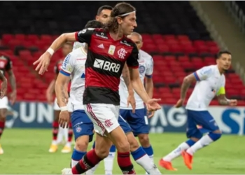 Jogador do Flamengo recebe 3º amarelo e será desfalque no jogo contra o Fortaleza