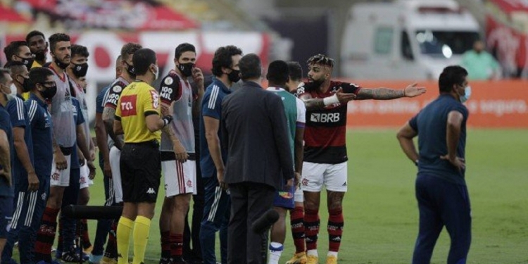 Por supostos xingamentos e expulsão, Gabigol pode pegar seis partidas de gancho e não joga mais em 2020