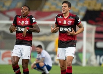 Pedro dá assistência mágica em gol da virada do Flamengo e torcida fica em êxtase