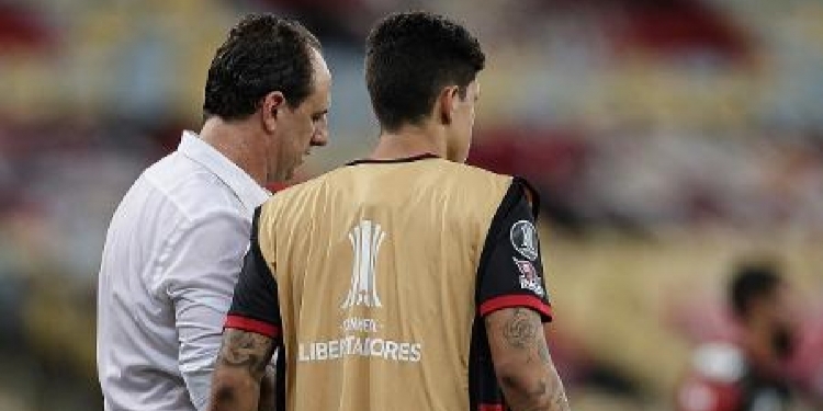 Zinho cobra infantilidade de Gabigol e defende Pedro como titular em seu lugar