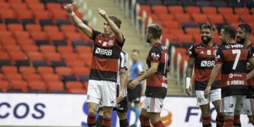 Rogério Ceni ganha reforço de última hora, mas sofre com dois desfalques diante do Fortaleza; Confira a escalação