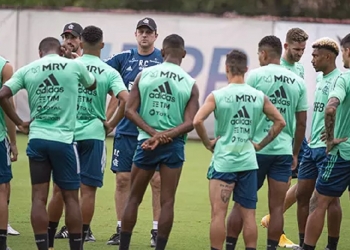 Dia do Natal será de trabalho duro no Ninho do Urubu de olho no Fortaleza; Rogério Ceni faz ajustes finais