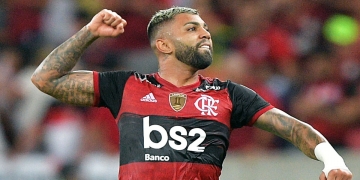 Gabigol encerra jejum, volta a marcar e acirra disputa com Pedro pela titularidade no Flamengo