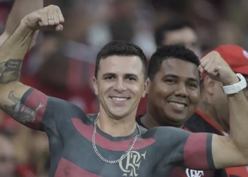 Flamengo perde milhares de sócios-torcedores, atinge a pior marca histórica e enfrenta crise financeira