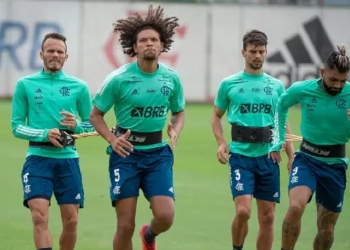 Domingo de trabalho duro: FLATV divulga imagens de treinamento no Ninho do Urubu às vésperas de decisão pelo Brasileirão