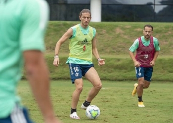 Em ano de eleição, 4 jogadores profissionais do Flamengo estão na iminência de deixar a Gávea pelo fim contratual