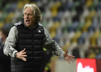 Jorge Jesus diz estar cansado no Benfica e torcedores do Flamengo pedem o seu retorno ao Rio de Janeiro