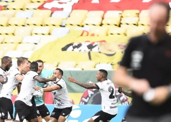 Rogério Ceni rompe silêncio após derrota para o Ceará e fala sobre futuro do Flamengo