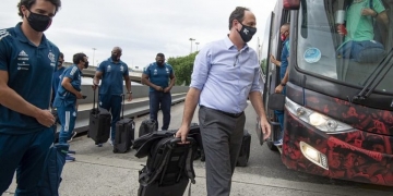 Flamengo vive pressão internada para saída de Rogério Ceni