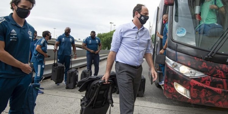 Flamengo vive pressão internada para saída de Rogério Ceni
