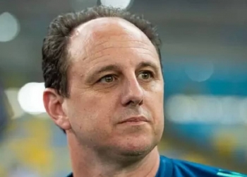 Rogério Ceni cita ausência de torcida nos estádios para justificar fracassos do Flamengo