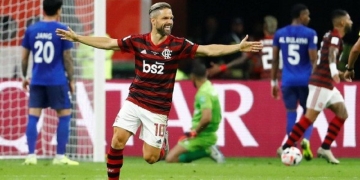 Veteranos ‘tomando conta’ e dirigentes distantes: a perigosa inversão hierárquica vivida pelo Flamengo