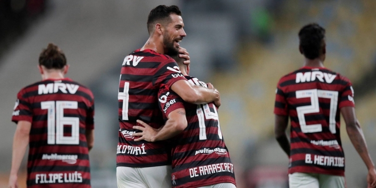 Flamengo receberá bolada milionária pela venda de zagueiro titular ao futebol inglês