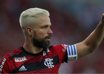 Diego Ribas sofre desgaste após polêmica reportagem desmascarando os bastidores do Flamengo; permanência no clube vira dúvida