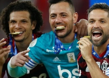 Diego Alves fica enfurecido após reportagem de jornalista expondo ‘panelinha’ de jogadores que manda e desmanda no Flamengo