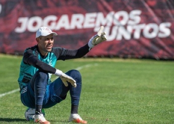 Diego Alves está na iminência de retornar ao time; Flamengo não vence desde o seu afastamento por lesão