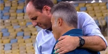 Em 12 jogos, quem teve o melhor aproveitamento no Flamengo: Rogério Ceni ou Domènec Torrent