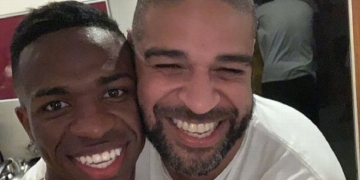 Vinícius Júnior relata problemas em sua carreira e destaca contribuição de Adriano Imperador: ‘Não gostava de ver futebol’
