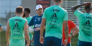 Flamengo prepara várias mudanças para amanhã, em relação ao último jogo contra o Palmeiras