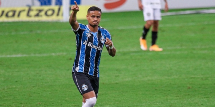 Galo e Grêmio ficam no empate, Flamengo sorri feliz da vida e enxerga abertura de caminho para a liderança do Brasileirão