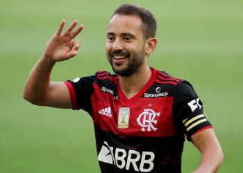 Clube árabe prepara investida milionária para tirar Everton Ribeiro do Flamengo
