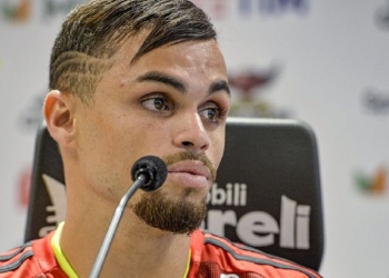 Flamengo recebe proposta pelo atacante Michael; Léo Pereira e Everton Ribeiro também interessam equipes do exterior