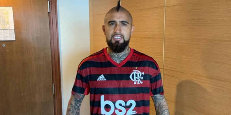 Após assumir desejo de jogar pelo Flamengo, Arturo Vidal faz post emblemático e enlouquece torcedores