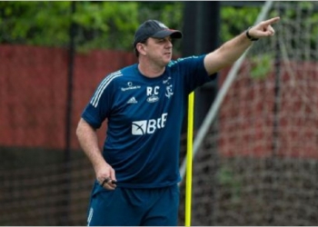 Rogério Ceni tem quatro opções para duas vagas e precisará pensar muito para não errar na escolha