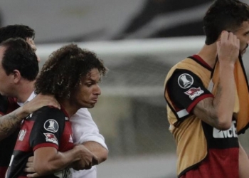 Com desfalque na zaga titular, Rogério Ceni tem dilema para escalação e setor defensivo é mistério