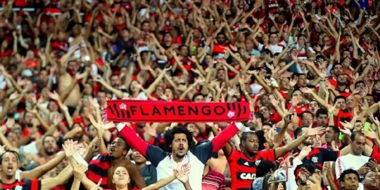 Número de sócios-torcedores do Flamengo cai pela metade após temporada instável e crise provocada pela pandemia