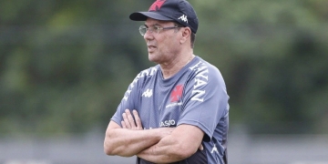 Vanderlei Luxemburgo foi especulado pela diretoria do Flamengo em reunião para decidir a demissão de Rogério Ceni