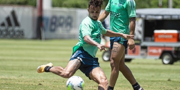 Flamengo atrasa pagamento por Michael e tenta renegociar com a diretoria do Goiás, que não cede ao novo acordo