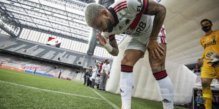 ‘Gabigol parou em 2019’, dispara ex-jogador do Corinthians em programa na TV, cobrando evolução do atacante