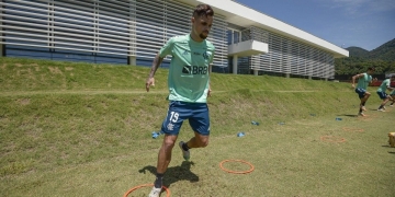 Flamengo e árabes avançam nas conversas e Michael está próximo de deixar o Rio de Janeiro