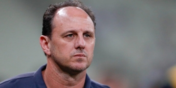 Rogério Ceni sofre com dois desfalques dentre os titulares para enfrentar o Grêmio pelo Brasileirão
