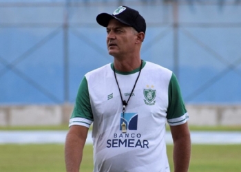 Prestes a conquistar o título da Série B pelo América-MG, Lisca revela desejo de treinar o Flamengo em 2021