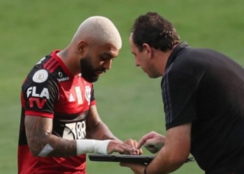 Ceni afasta burburinhos de briga com Gabigol e exalta o atacante: ‘Tenho admiração por ele’