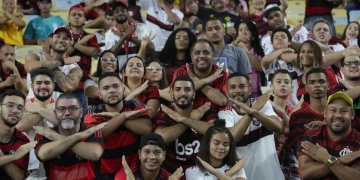 Jornalista diz que só se vê torcedores do Flamengo no Rio e que rivais parecem estar ‘em extinção’