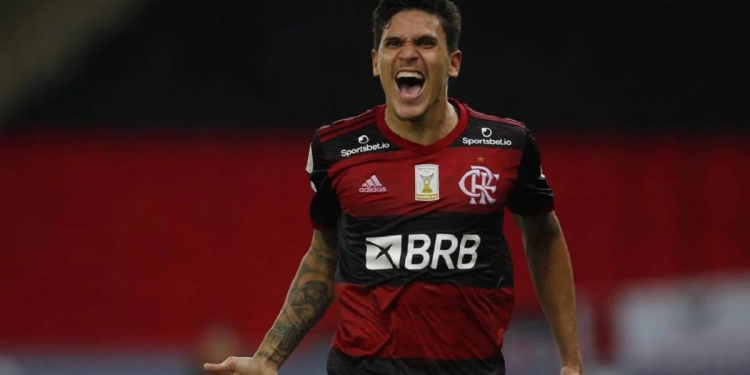 Dirigente do Fluminense recorda desejo de Pedro em jogar pelo Flamengo: ‘Achei que o presidente ia infartar’