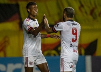 Flamengo visita o Sport, faz o dever de casa e continua na caça implacável ao líder Internacional