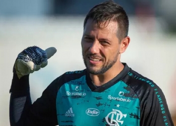 Flamengo divulga exames do goleiro Diego Alves e resultado é mais preocupante do que parece