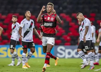 Após passeio do Flamengo, torcedores rubro-negros invadem as redes sociais do Vasco com provocações: ‘Vai cair, hein?!’