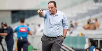 Comentarista rasga elogios e atribui bom rendimento do Flamengo a Ceni: ‘Melhor momento pós Jorge Jesus’