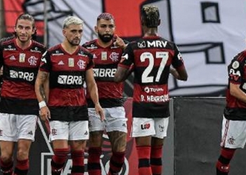 Comentarista sugere que Flamengo ajude financeiramente os rivais do Rio para que a rivalidade seja reestabelecida