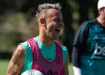 Torcedores invadem redes sociais de Rafinha clamando por retorno ao Flamengo: ‘Volta para casa’