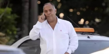 Dirigente reage de maneira misteriosa após Eric Faria ‘entregar’ evolução nas conversas entre Flamengo e Rafinha