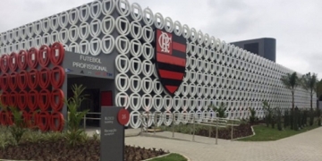 Flamengo anuncia meio-campista e volante como reforços para a temporada de 2021