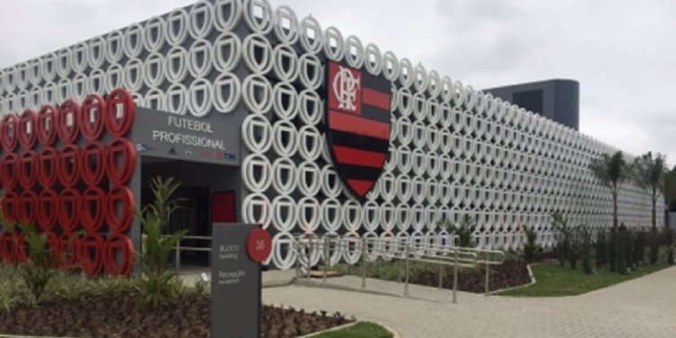 Flamengo anuncia meio-campista e volante como reforços para a temporada de 2021
