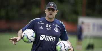 Flamengo acerta contrato com volante de 19 anos; vínculo vai até a temporada de 2025